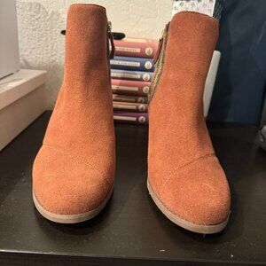 TOMS Women's Sadie Plaid Round Toe Bootie Casual Boots Ankle Mid Heel 2